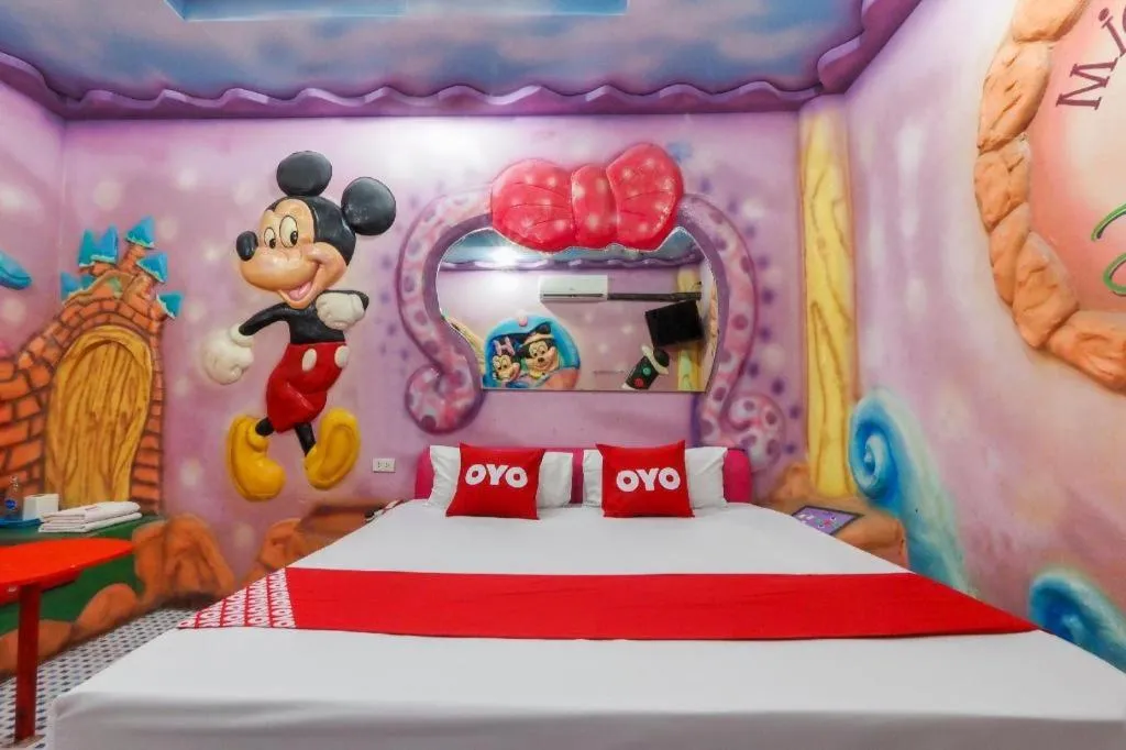 Bed in OYO 577 For Love Hotel