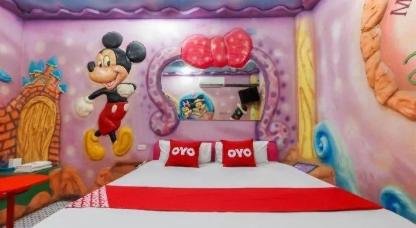 Bed in OYO 577 For Love Hotel