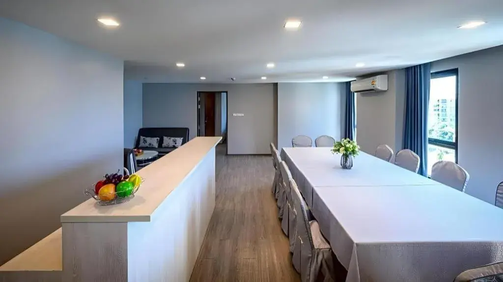 IWISH Hotel Bangkok IWISH Hotel Bangkok