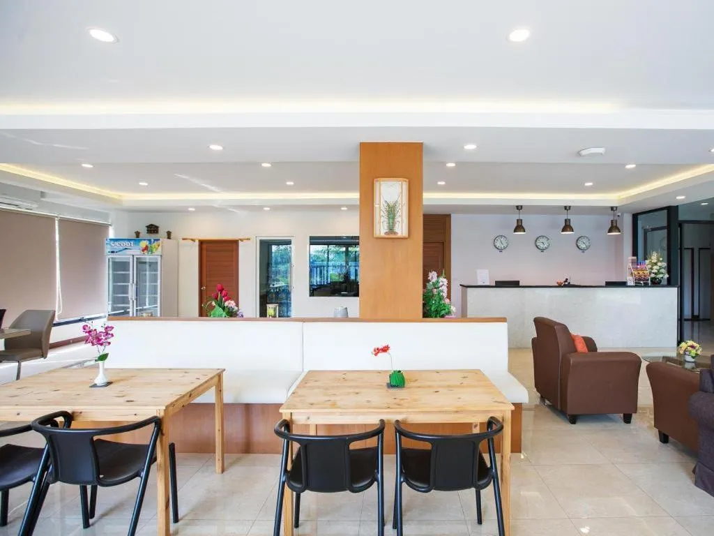 B2 Sriracha Premier Hotel