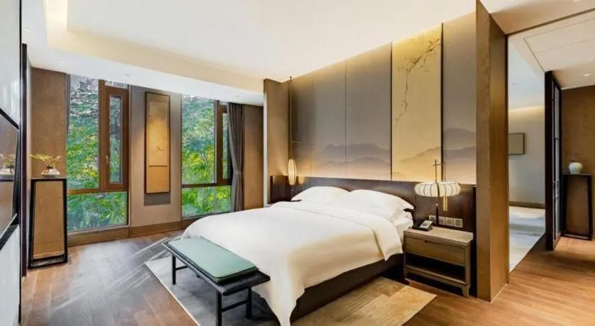 Bed in Wuxi Shanse Hotel