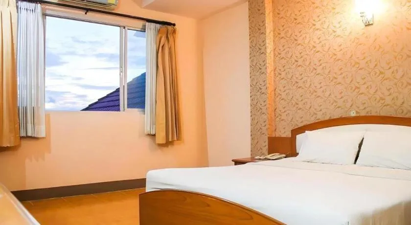 Bed in Phuthong Place