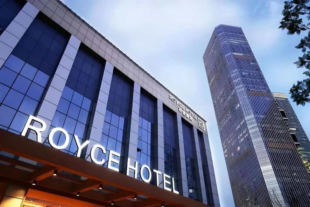 Royce Hotel