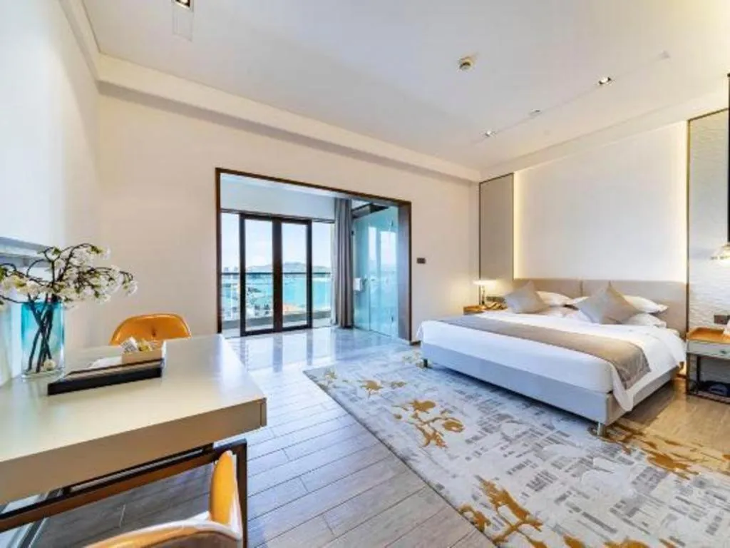 Bed in Rock Platinum Sea View Hotel