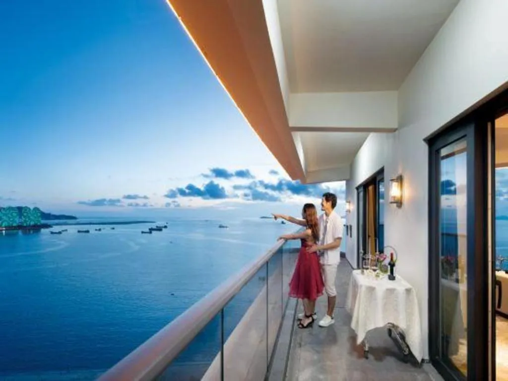 Rock Platinum Sea View Hotel