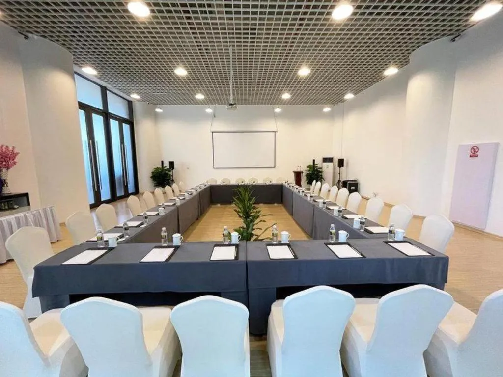 Rock Platinum Sea View Hotel