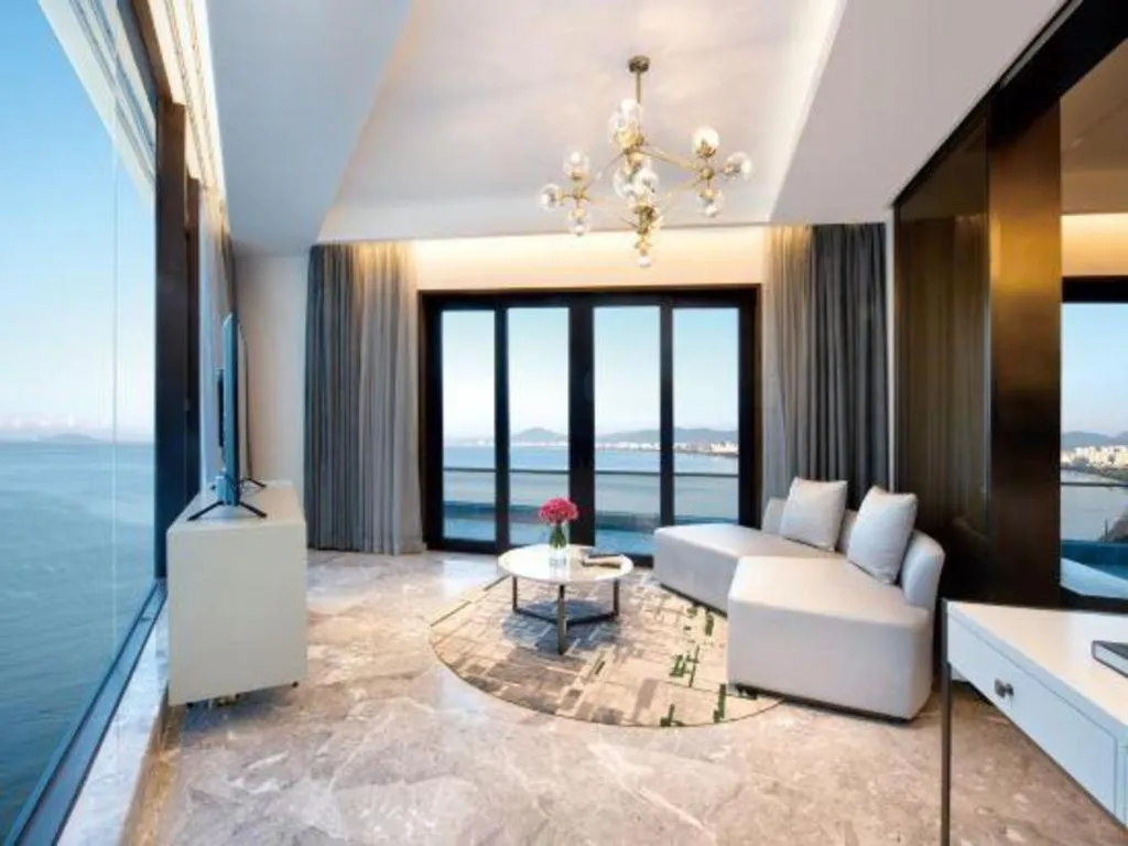 Rock Platinum Sea View Hotel