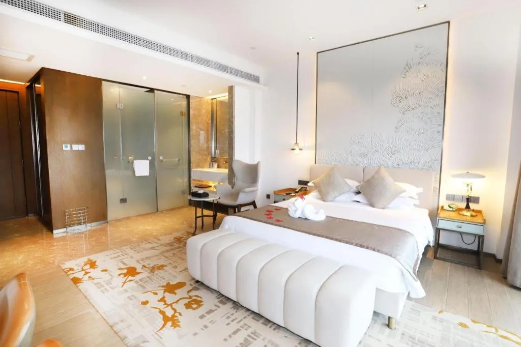 Bed in Rock Platinum Sea View Hotel