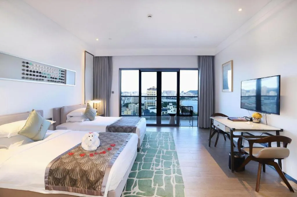 Bed in Rock Platinum Sea View Hotel