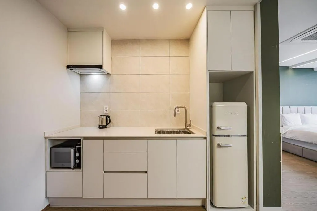 Bed in Dam and Roo Resort