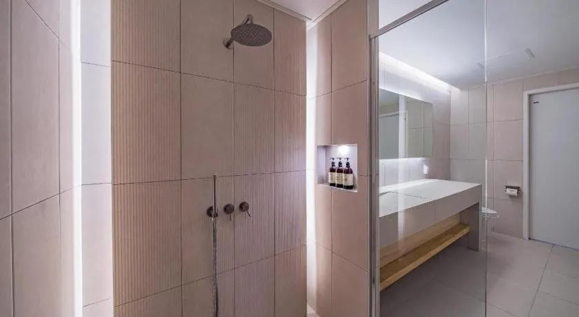 Bed in Dam and Roo Resort