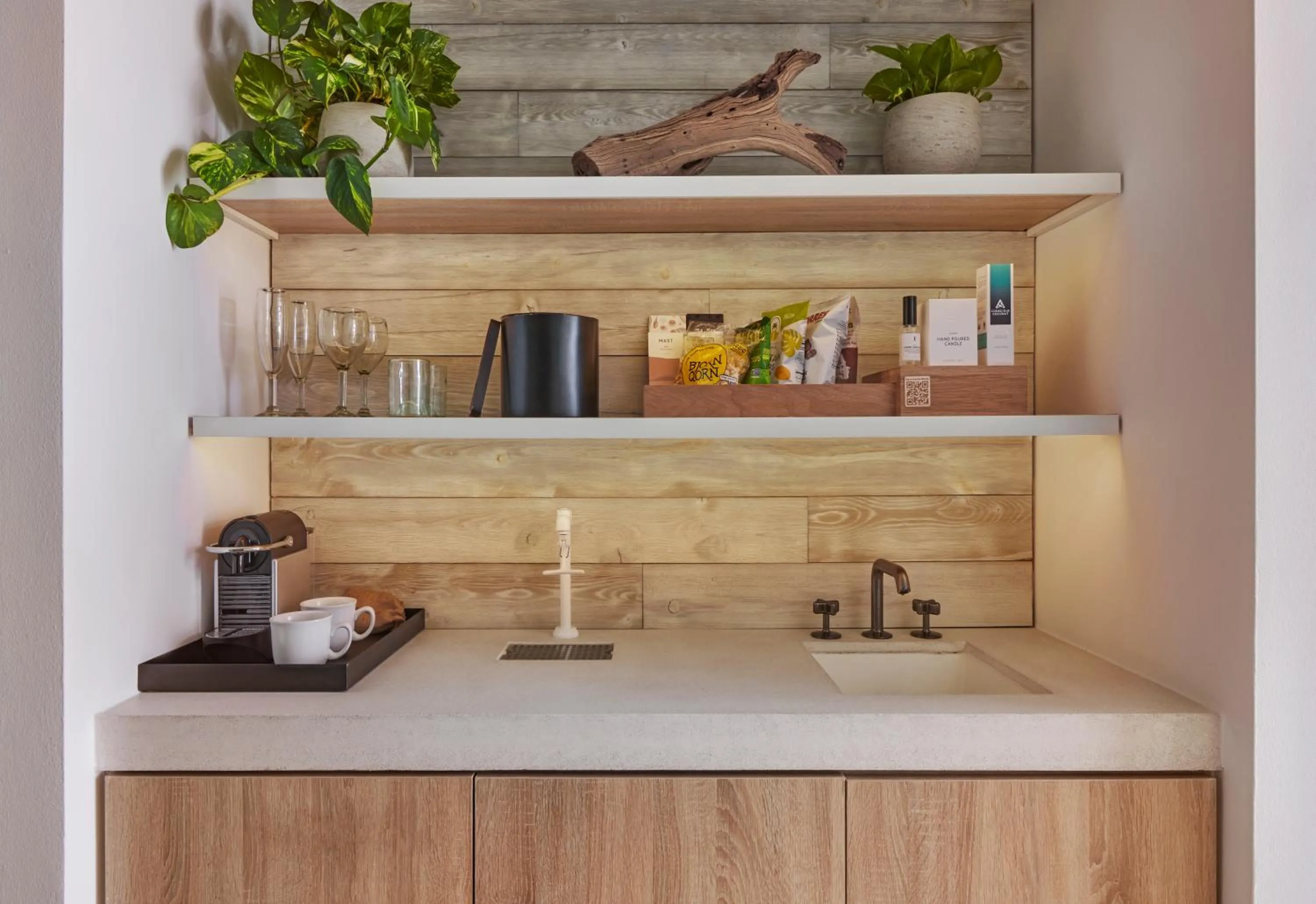 Coffee/tea facilities in 1 Hotel South Beach