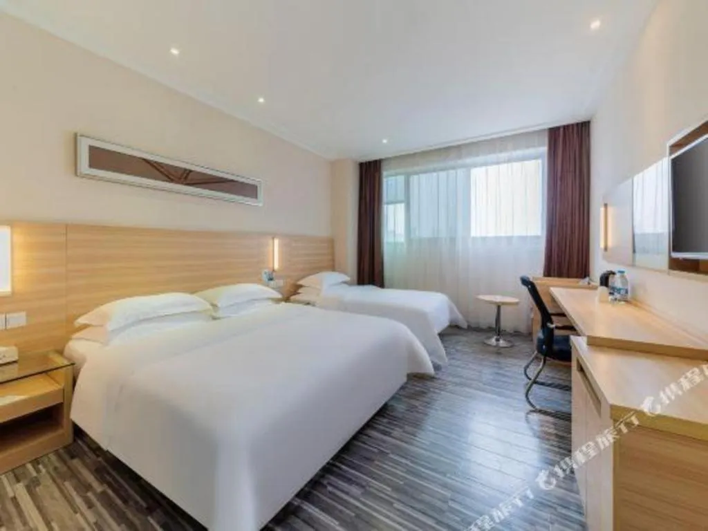 Bed in City Comfort Inn Guangzhou Hanxi Changlong Shiqiao Metro Station