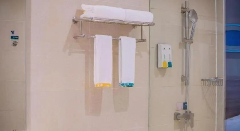 City Comfort Inn Guangzhou Hanxi Changlong Shiqiao Metro Station