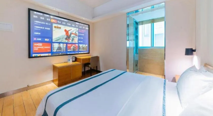 Bed in City Comfort Inn Guangzhou Hanxi Changlong Shiqiao Metro Station
