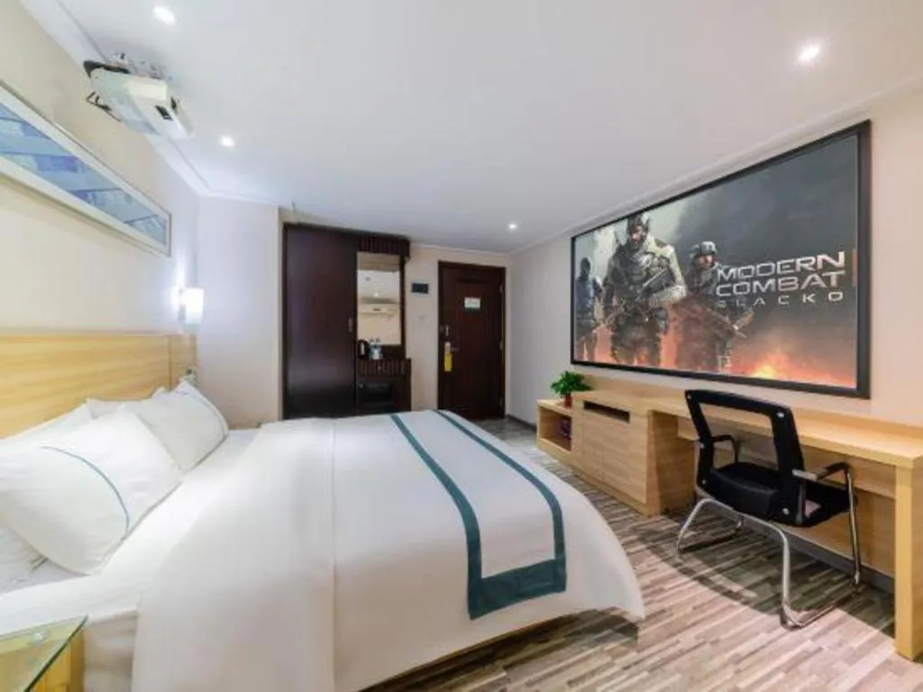 Bed in City Comfort Inn Guangzhou Hanxi Changlong Shiqiao Metro Station