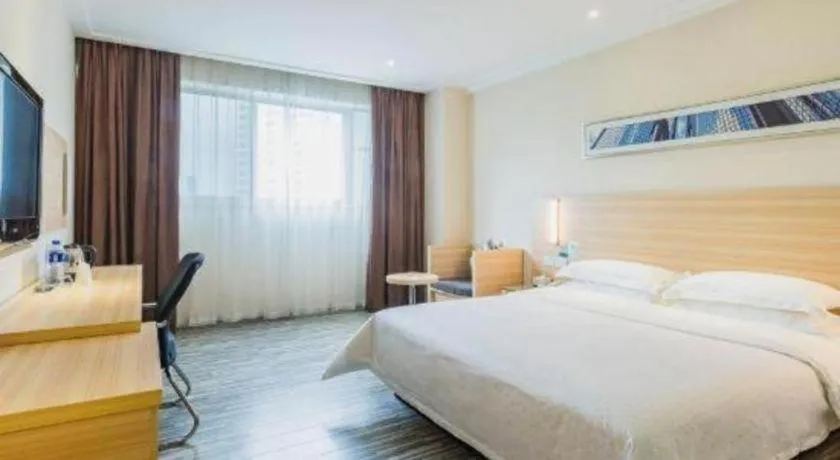 Bed in City Comfort Inn Guangzhou Hanxi Changlong Shiqiao Metro Station