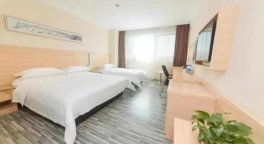 Bed in City Comfort Inn Guangzhou Hanxi Changlong Shiqiao Metro Station