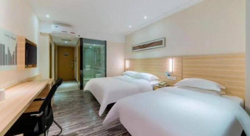 Bed in City Comfort Inn Guangzhou Hanxi Changlong Shiqiao Metro Station