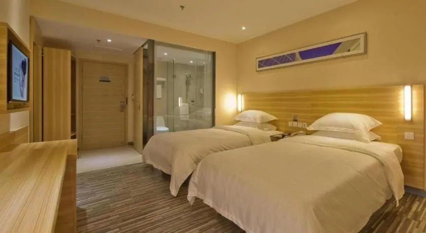 Bed in City Comfort Inn Guangzhou Hanxi Changlong Shiqiao Metro Station