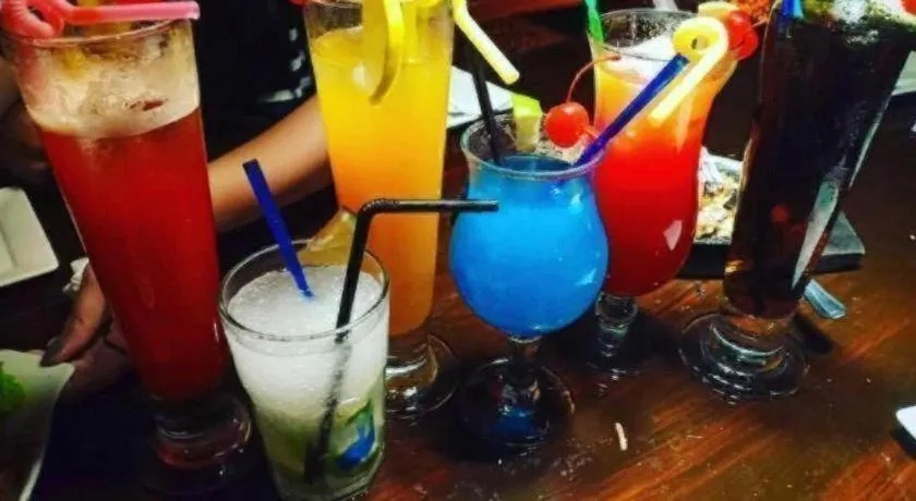 Coucou Bar Hotel and Restaurant