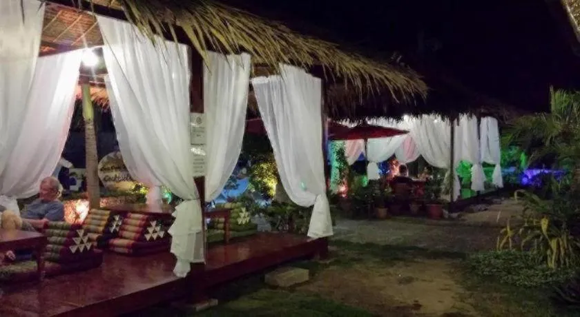 Coucou Bar Hotel and Restaurant