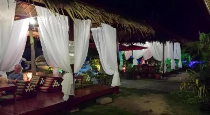 Coucou Bar Hotel and Restaurant