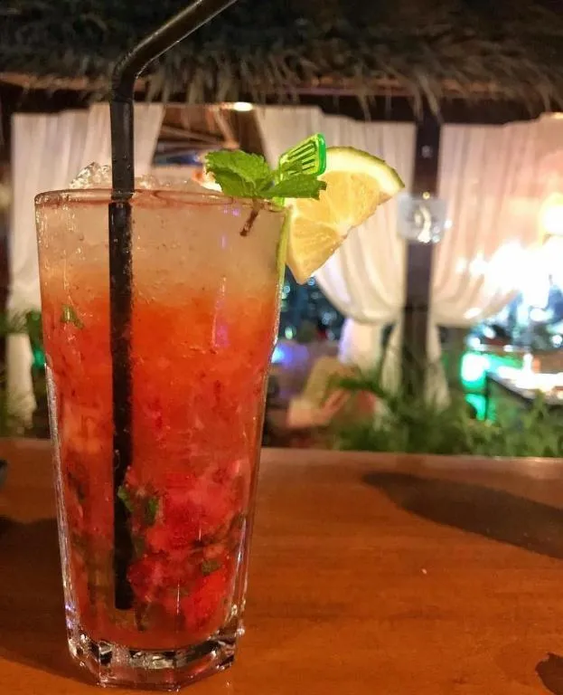 Coucou Bar Hotel and Restaurant