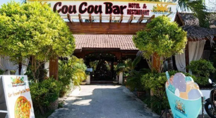 Coucou Bar Hotel and Restaurant