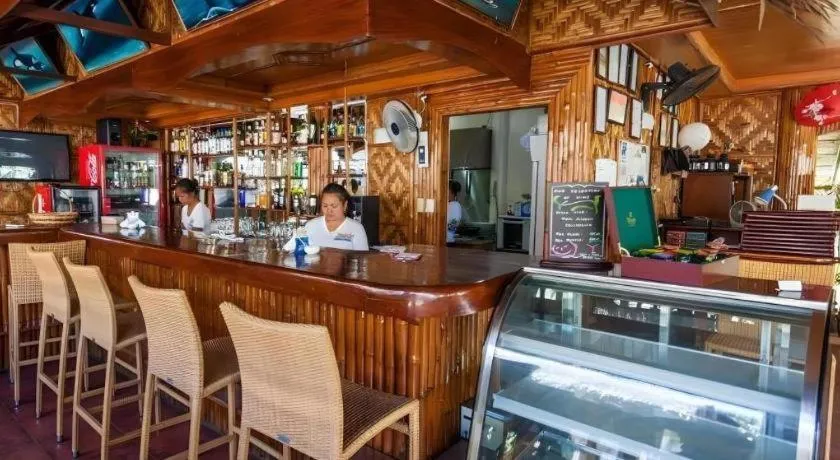 Coucou Bar Hotel and Restaurant