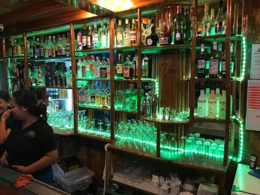 Coucou Bar Hotel and Restaurant Coucou Bar Hotel and Restaurant