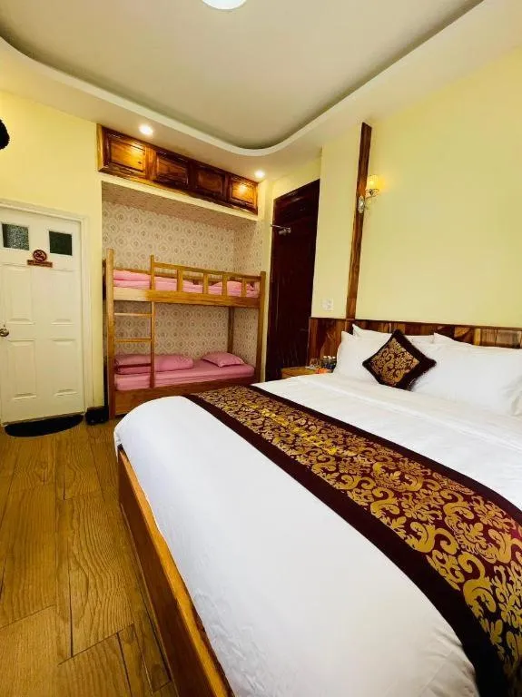 Bed in La Roza Dalat Boutique Hotel