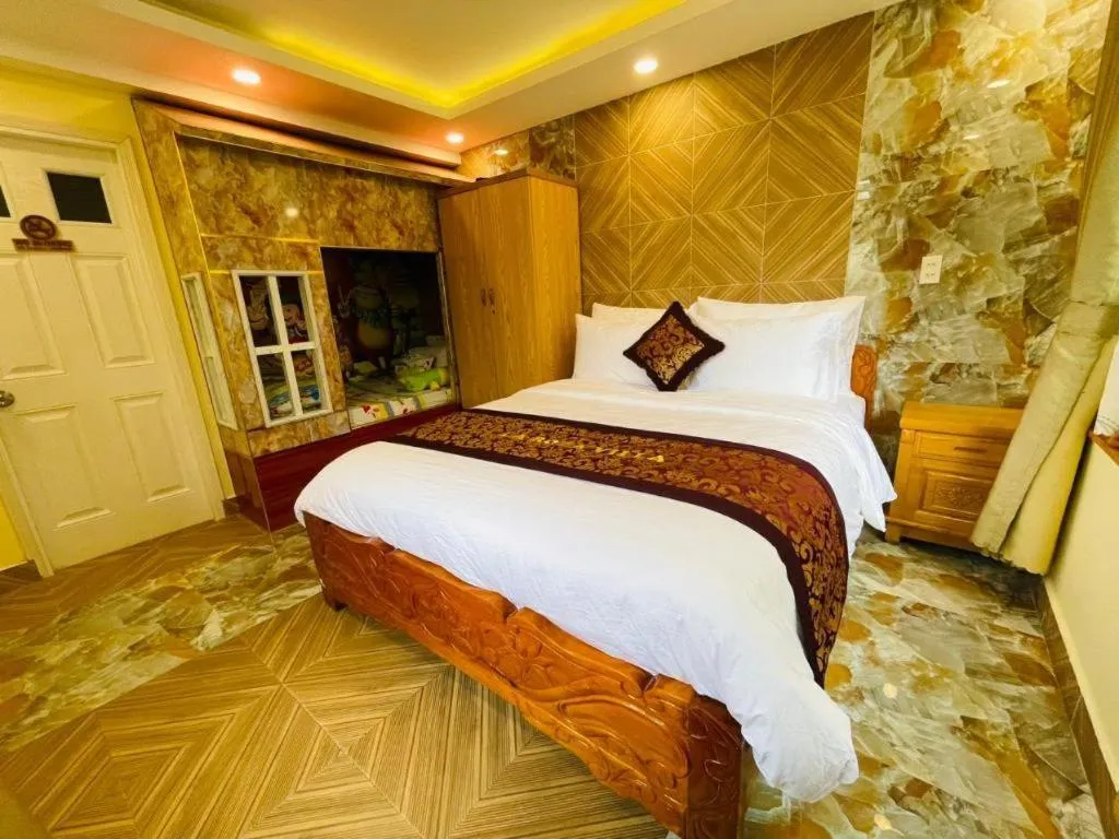 Bed in La Roza Dalat Boutique Hotel