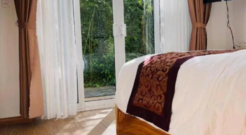 Bed in La Roza Dalat Boutique Hotel