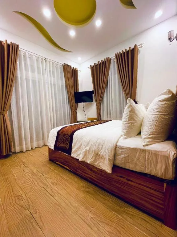 Bed in La Roza Dalat Boutique Hotel