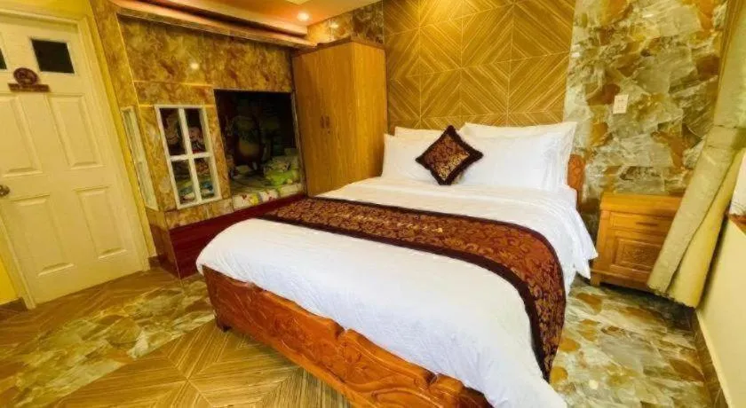Bed in La Roza Dalat Boutique Hotel