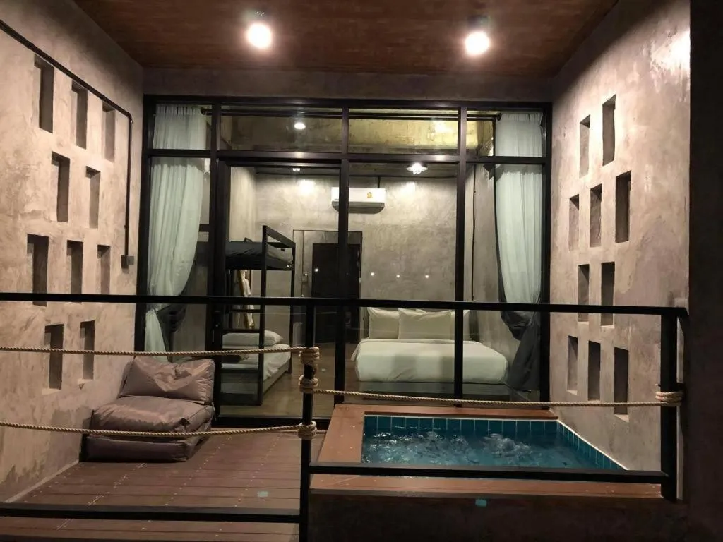 Bed in Koh Mook De Tara Beach Resort