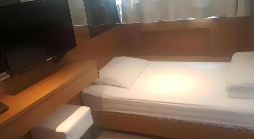 Bed in Acesite Knutsford Hotel