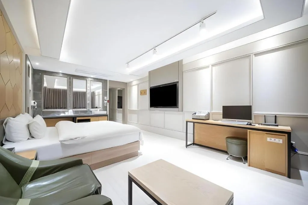 Bed in Pohang Hotel View