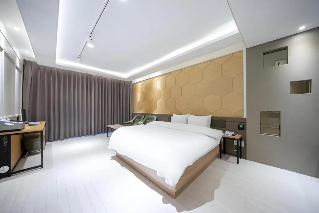 Bed in Pohang Hotel View