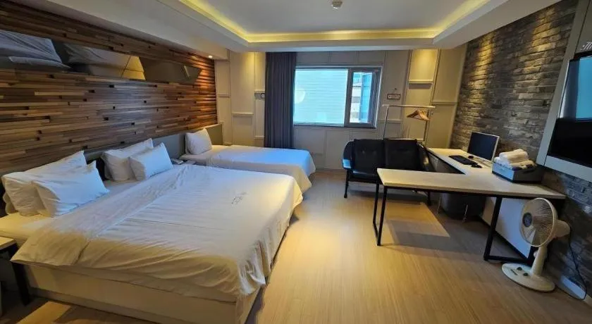 Bed in Pohang Hotel View