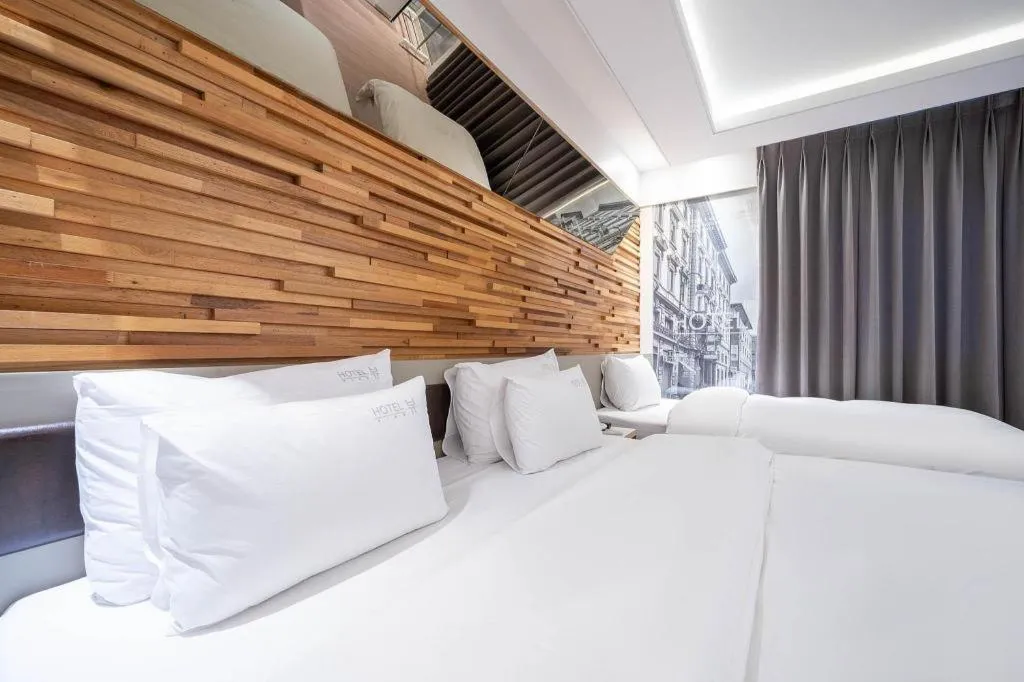 Bed in Pohang Hotel View