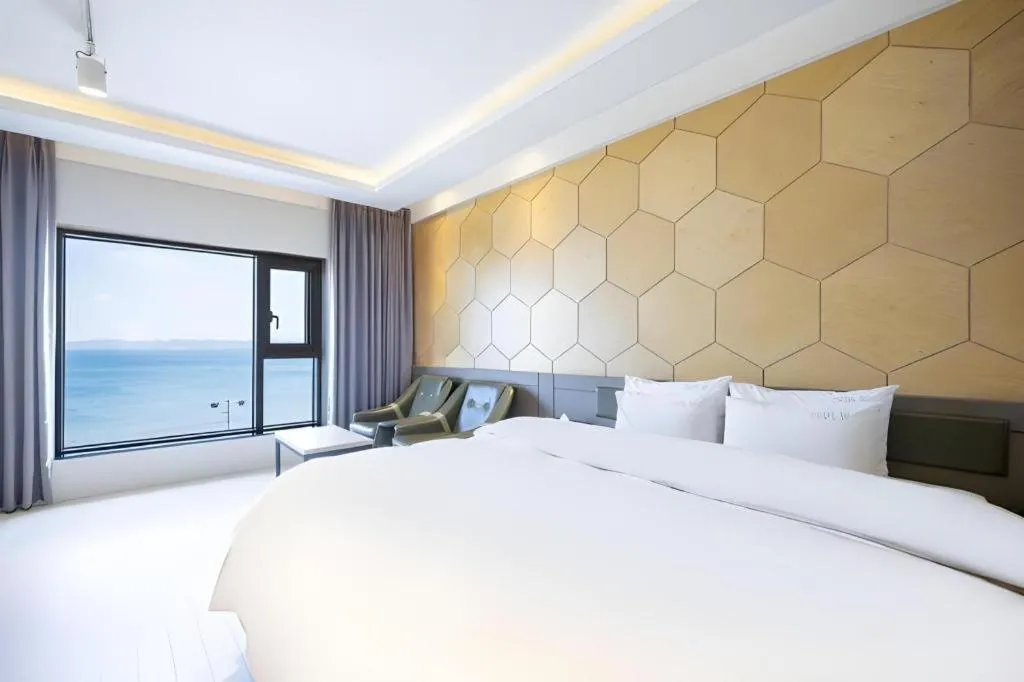 Bed in Pohang Hotel View