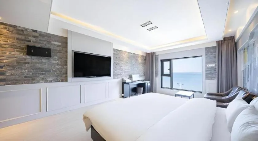 Bed in Pohang Hotel View