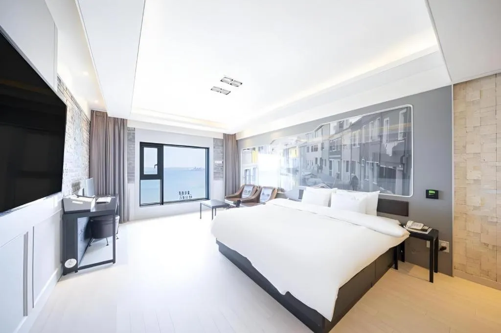 Bed in Pohang Hotel View