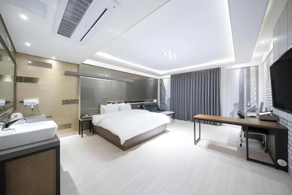 Bed in Pohang Hotel View