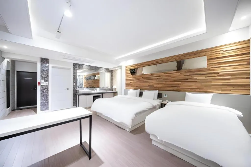 Bed in Pohang Hotel View