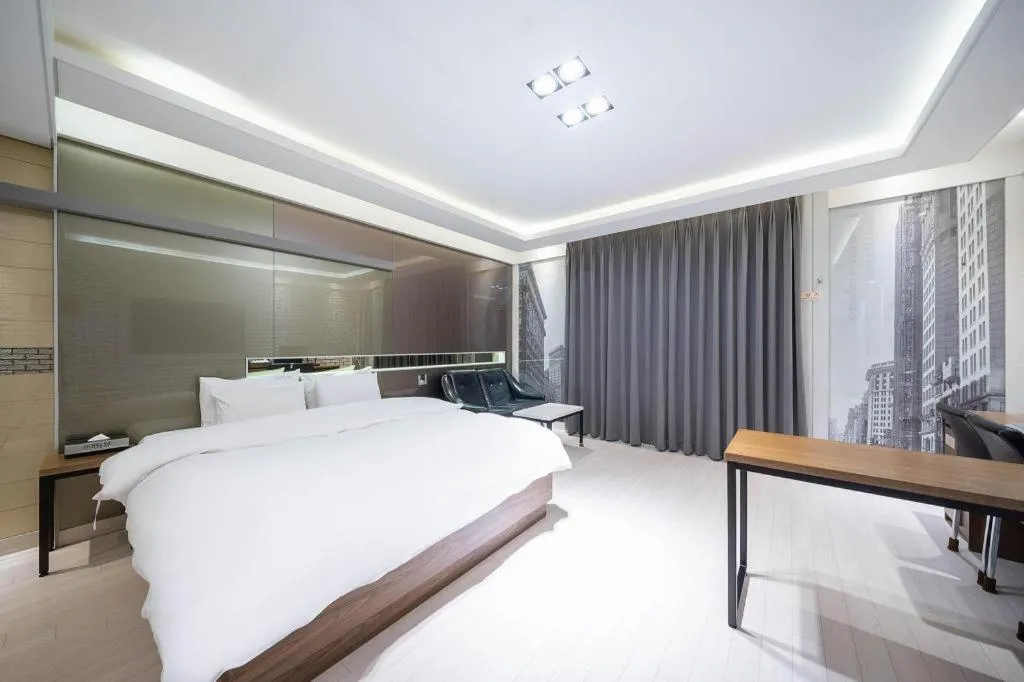 Bed in Pohang Hotel View
