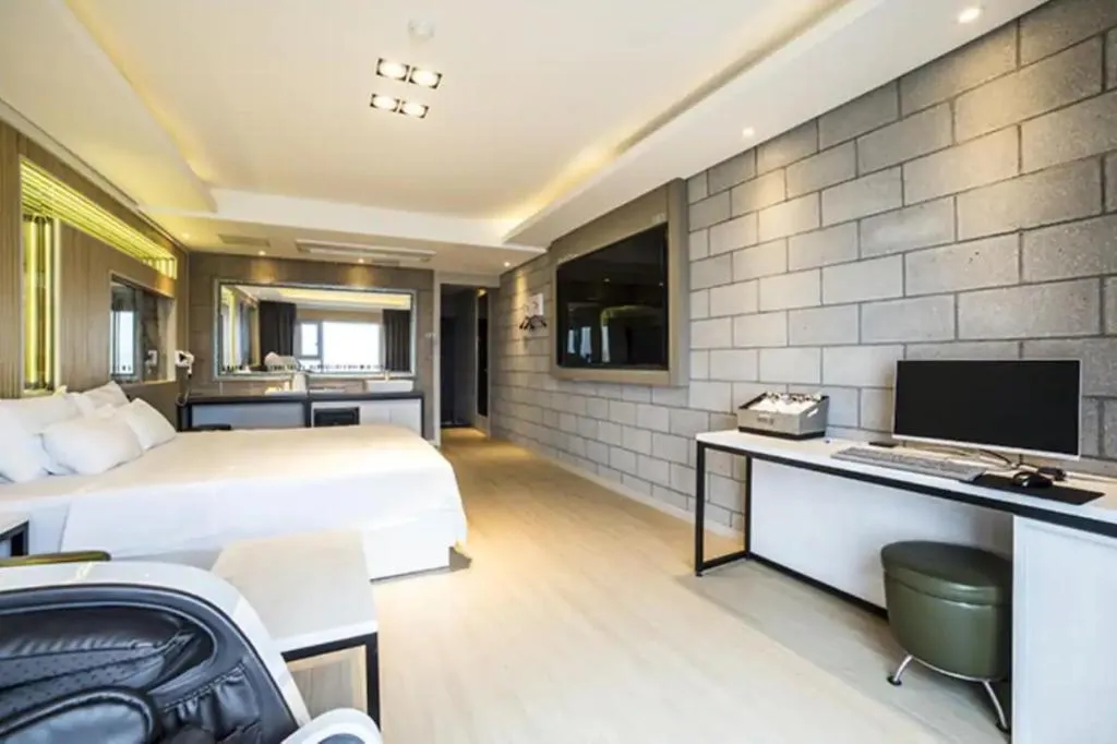 Bed in Pohang Hotel View