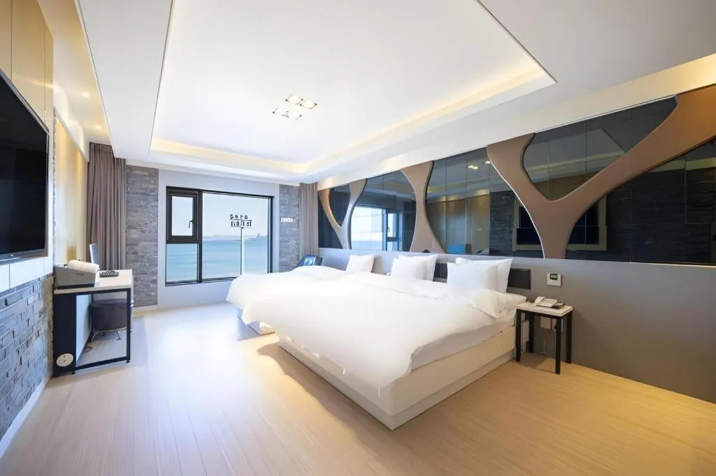 Bed in Pohang Hotel View